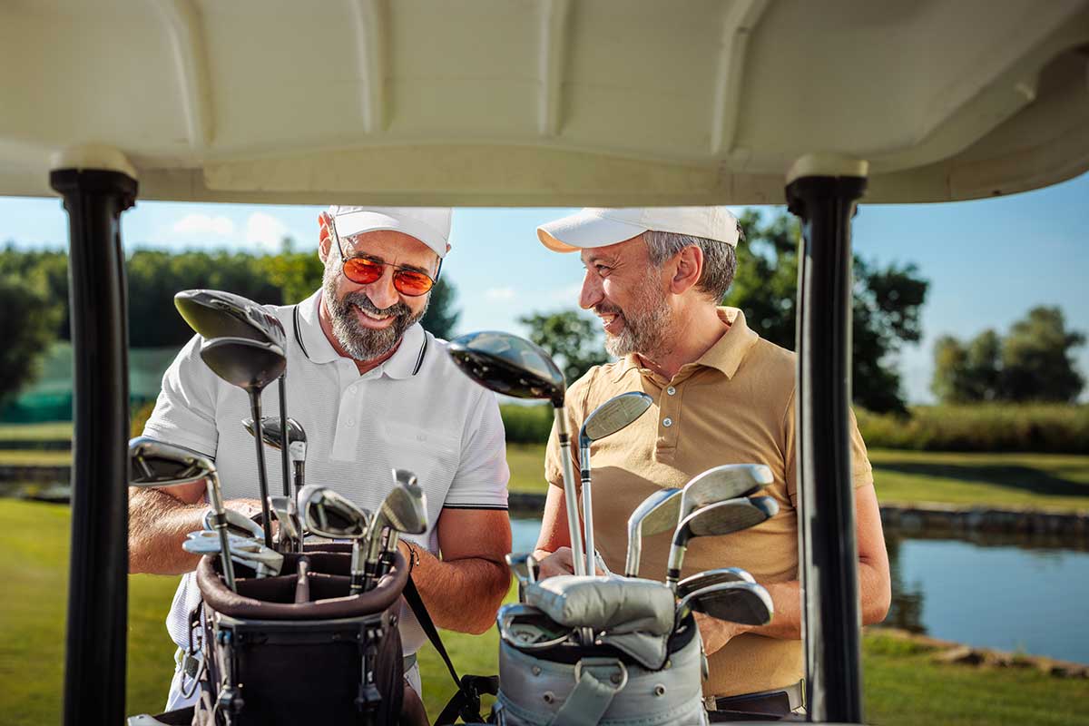 Two guys golfing